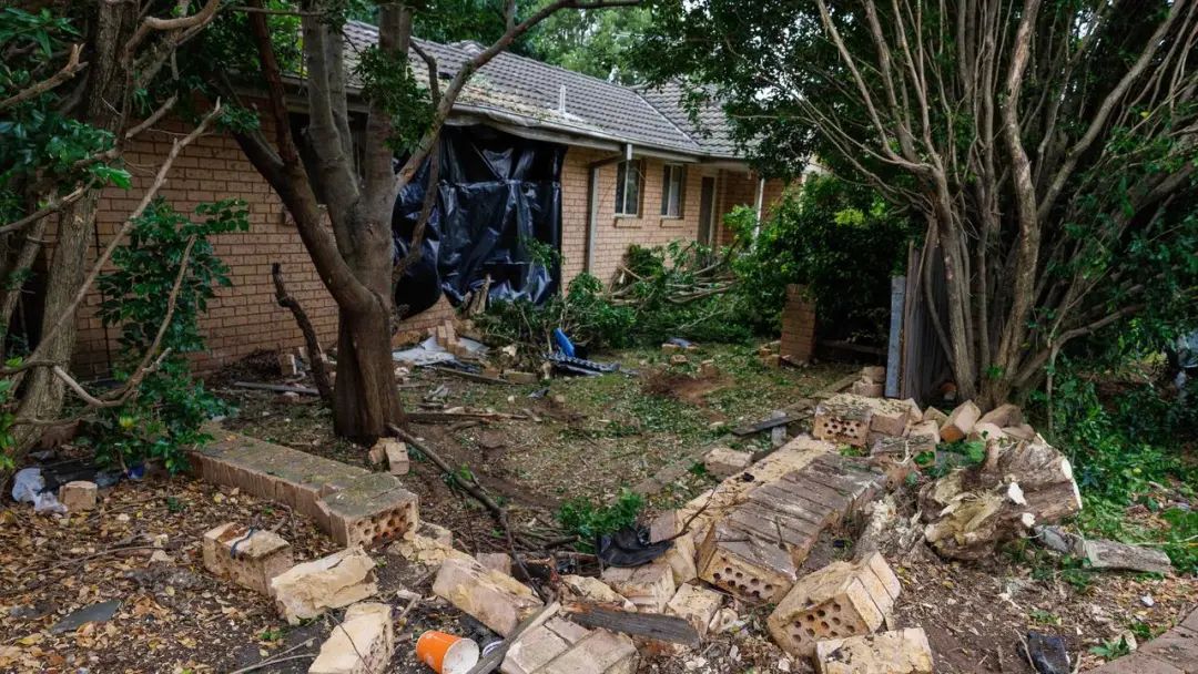 Daily Telegraph. 01, March, 2025. The scene at 2/21 Lucas Road, Seven Hills, where a car crashed into a house in the early hours of this morning. Excellcia Starr Picture: Justin Lloyd.